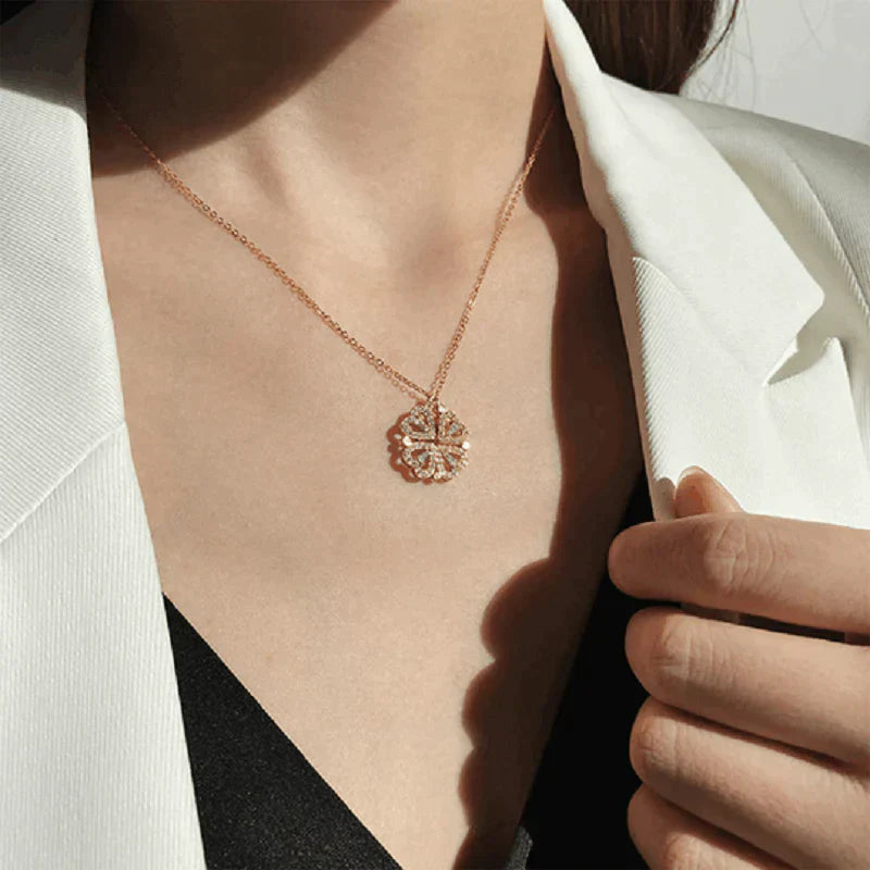 'Four-Leaf Heart Shape Necklace'The Best New Year Gifts For Your Loved Ones'